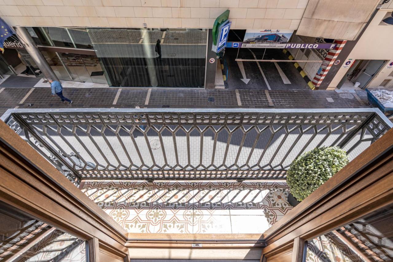 Central Luxury Flat With Free Parking Διαμέρισμα Βαλένθια Εξωτερικό φωτογραφία